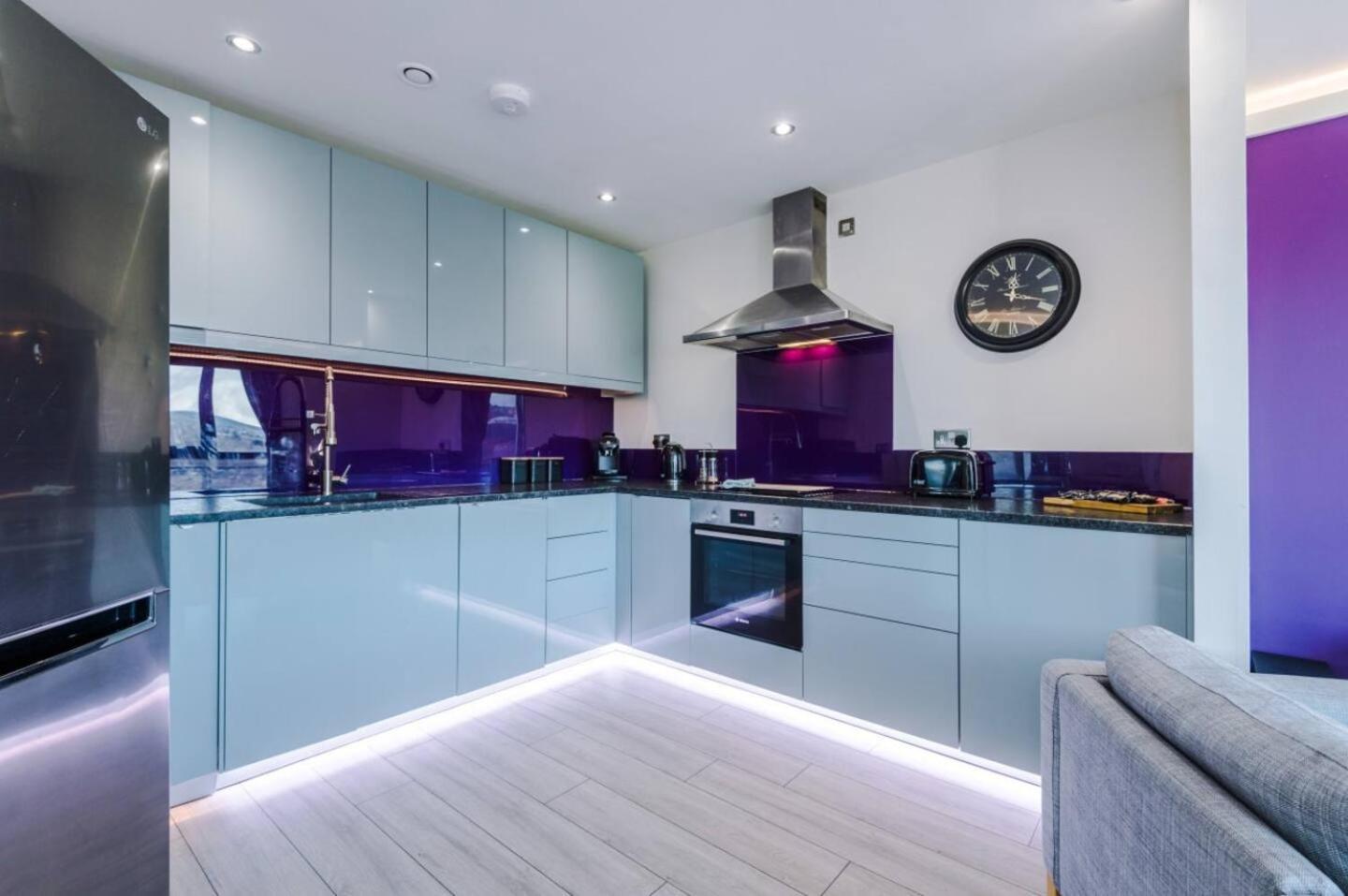 High-spec Penthouse Free Parking Space Appartamento *