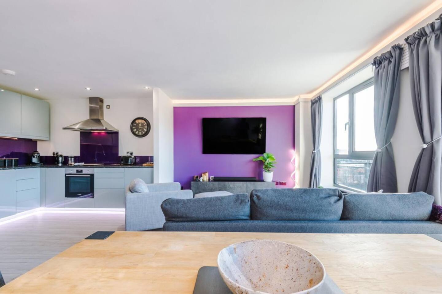 Appartamento High-spec Penthouse Free Parking Space *