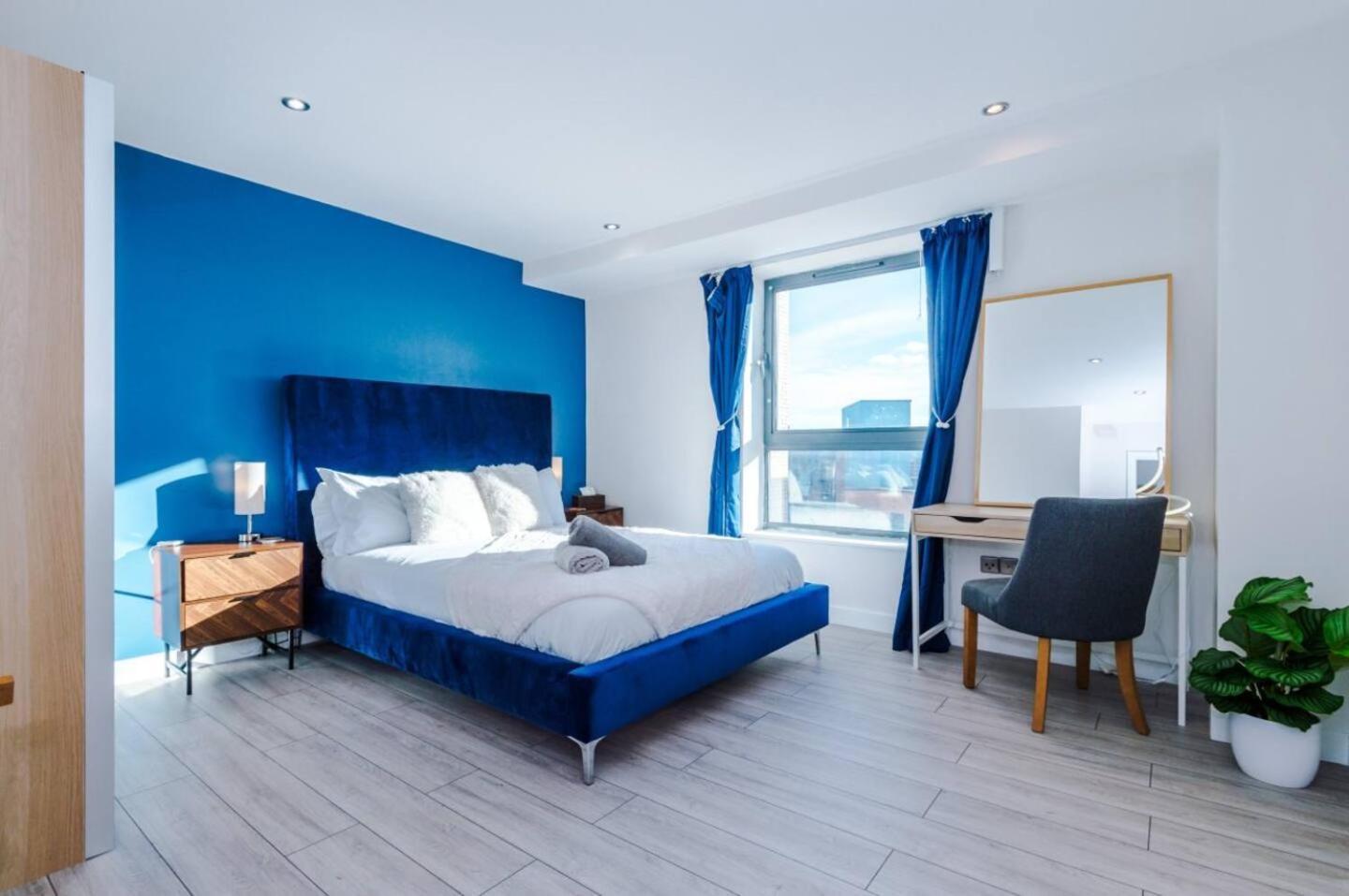 Appartamento High-spec Penthouse Free Parking Space *