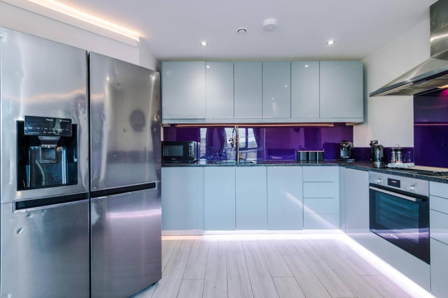 High-spec Penthouse Free Parking Space Appartamento